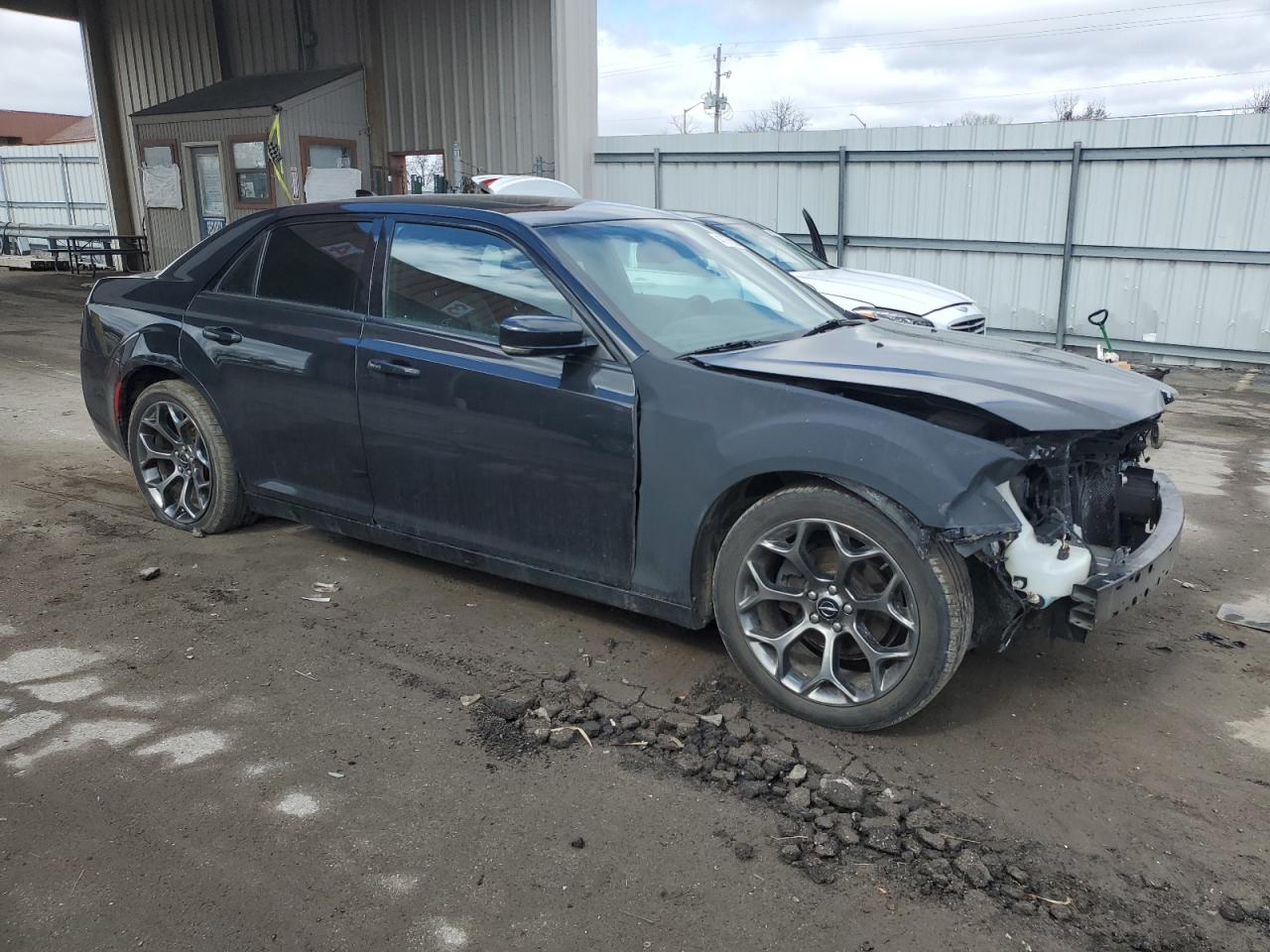 2015 Chrysler 300 - Image 4