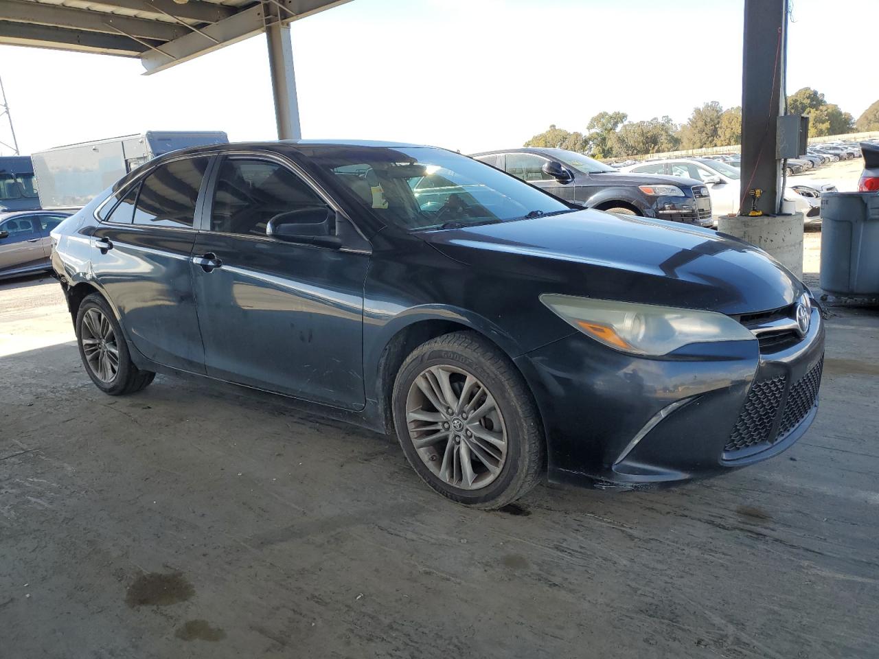 2016 Toyota Camry - Image 4