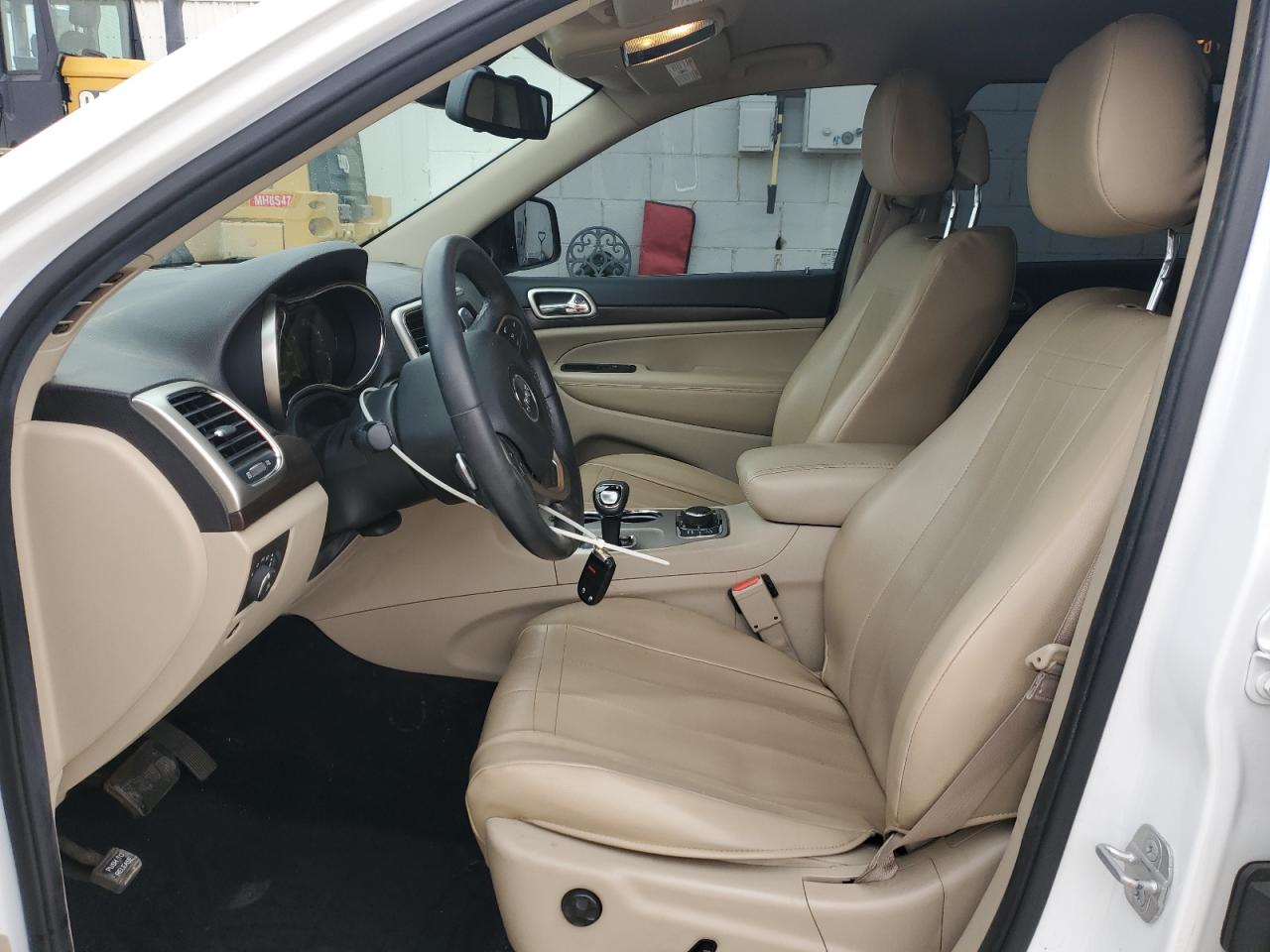 2014 Jeep Grand Cherokee - Image 7