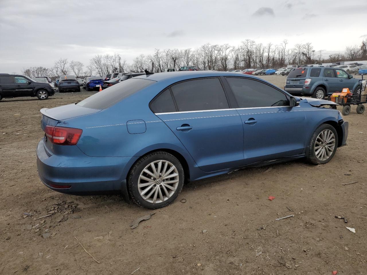 2016 Volkswagen Jetta - Image 3