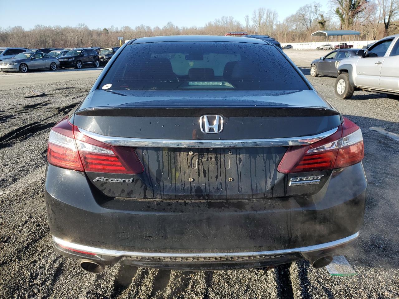 VIN: 1HGCR2F14HA014537 2017 HONDA ACCORD
