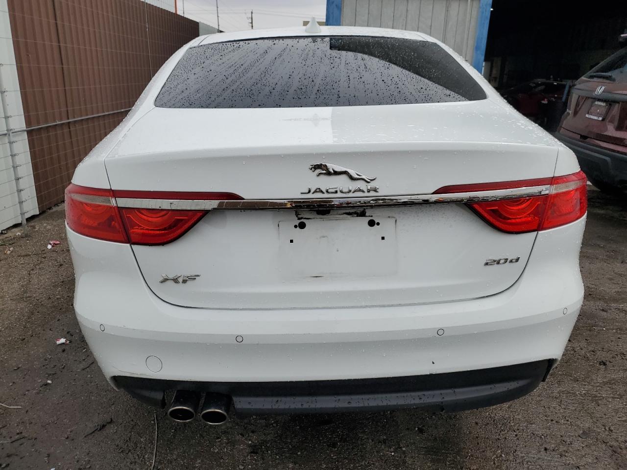 2017 Jaguar XF - Image 6
