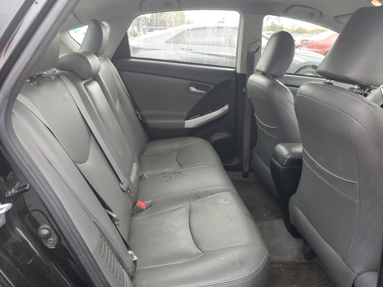 2015 Toyota Prius - Image 10