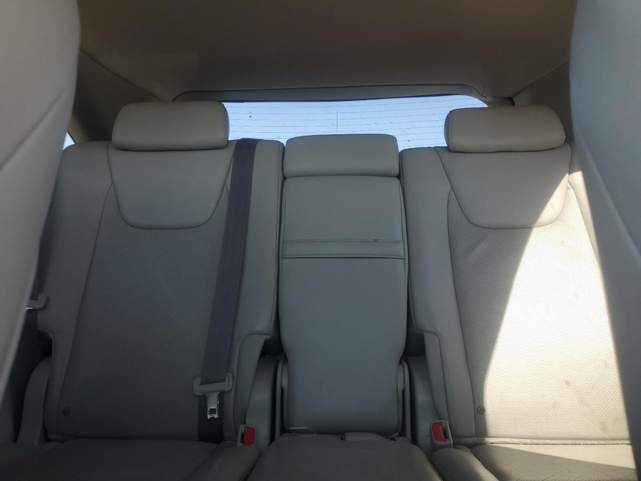 2010 Lexus RX - Image 10