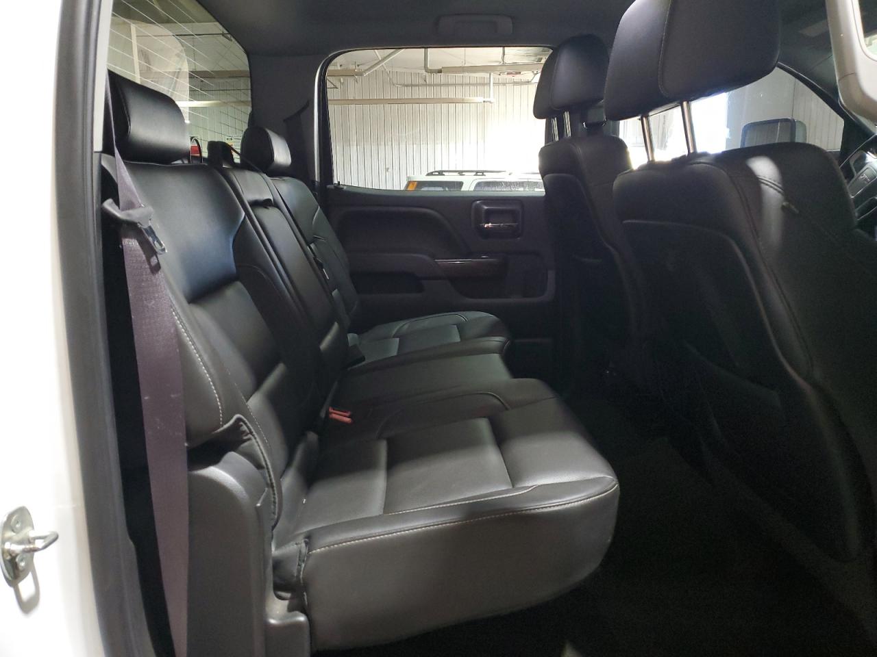 2015 GMC Sierra - Image 10