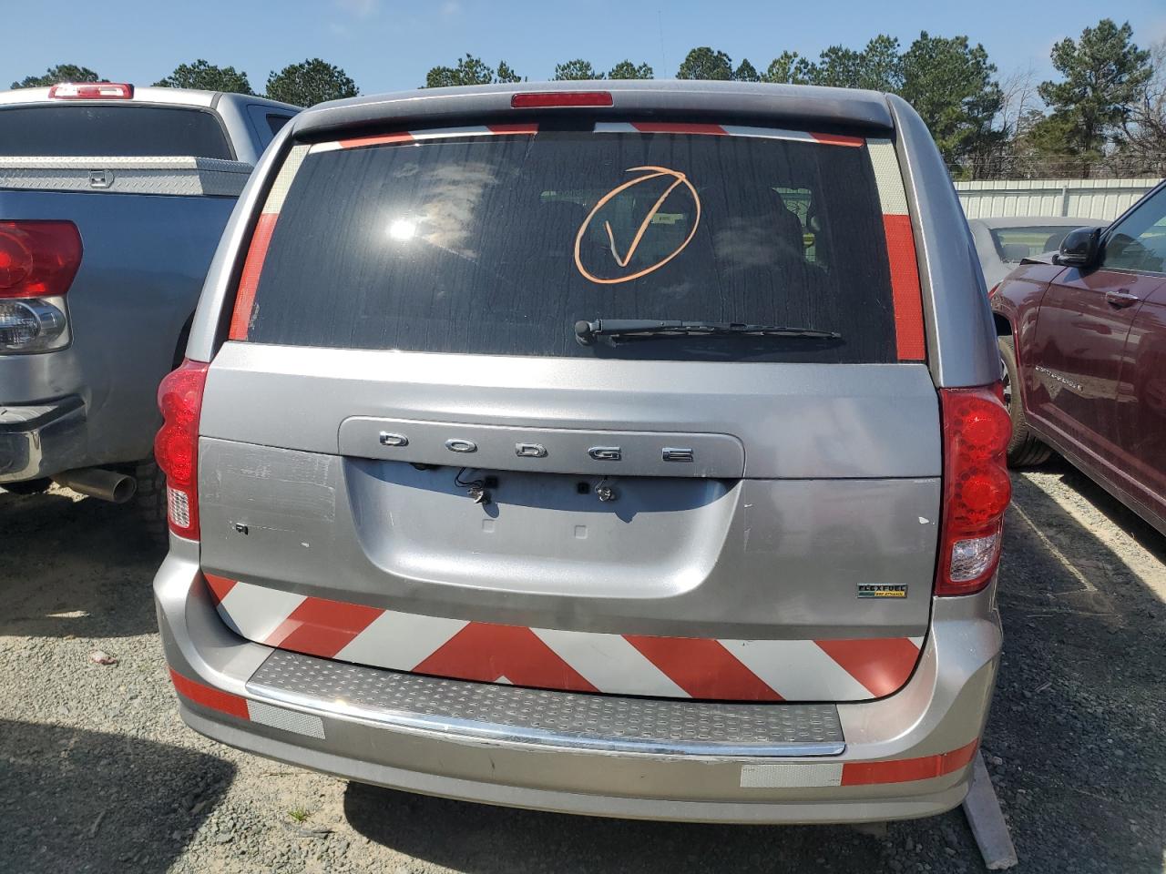 2019 Dodge Caravan - Image 6