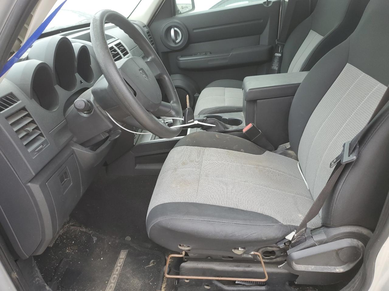 2008 Dodge Nitro - Image 7