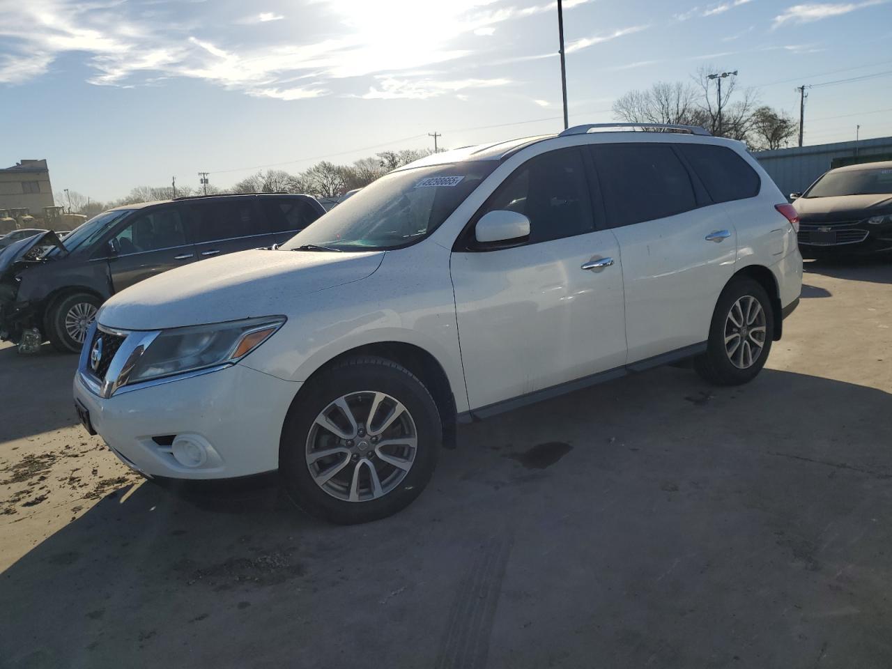 2014 Nissan Pathfinder - Image 1