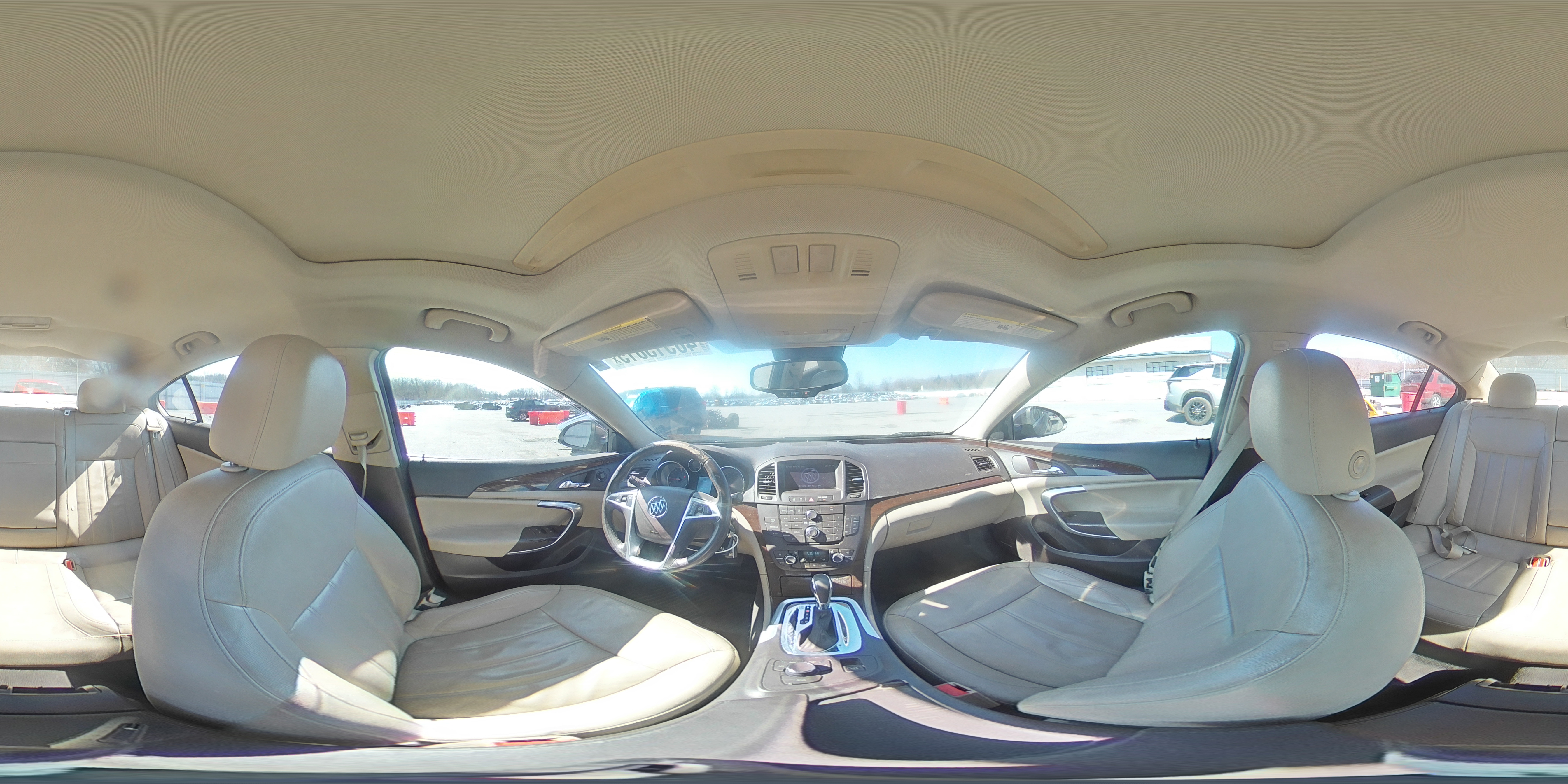 2011 Buick Regal - Image 13