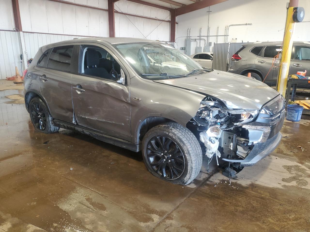 2018 Mitsubishi Outlander - Image 4