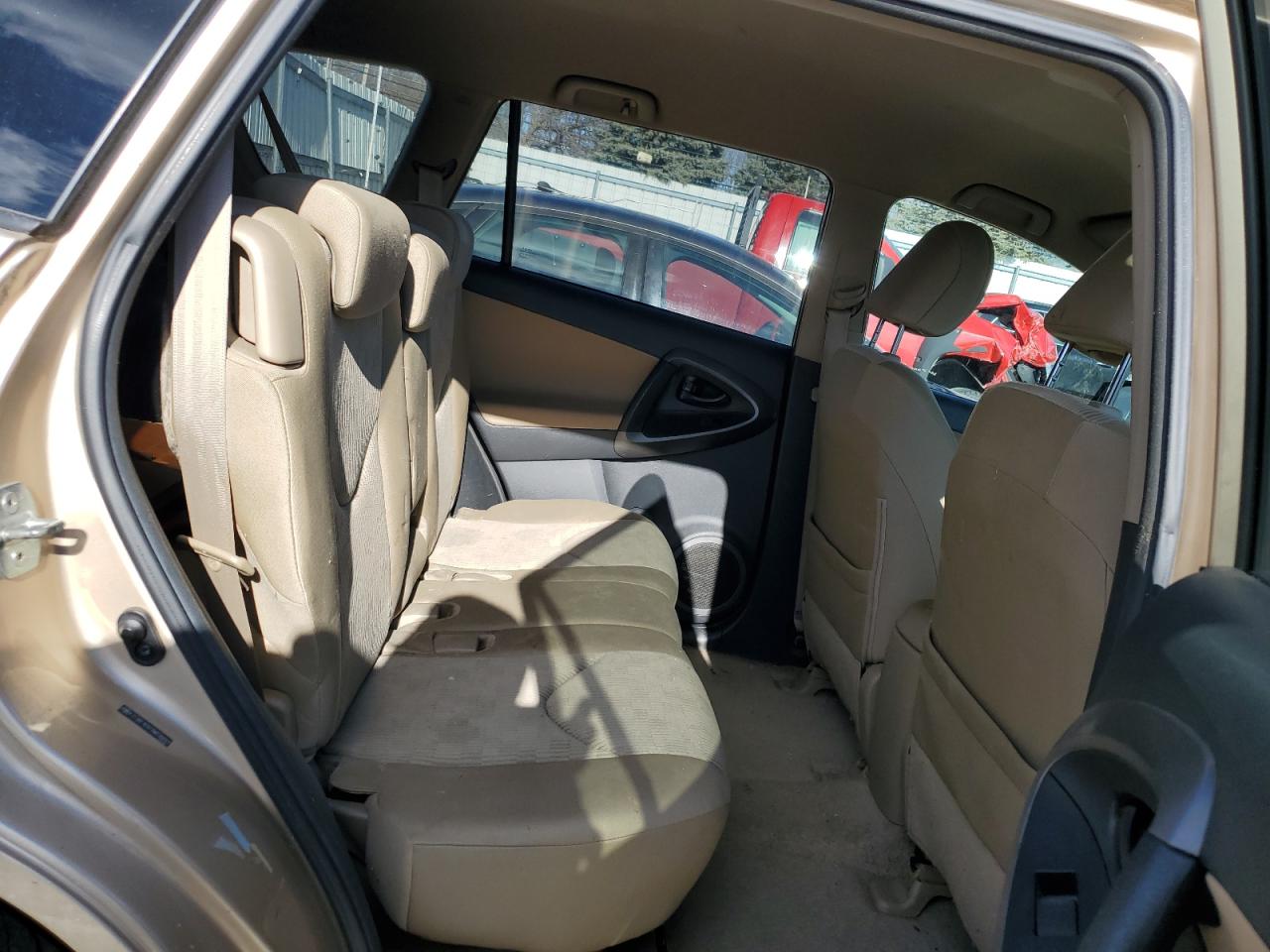 2010 Toyota RAV 4 - Image 11
