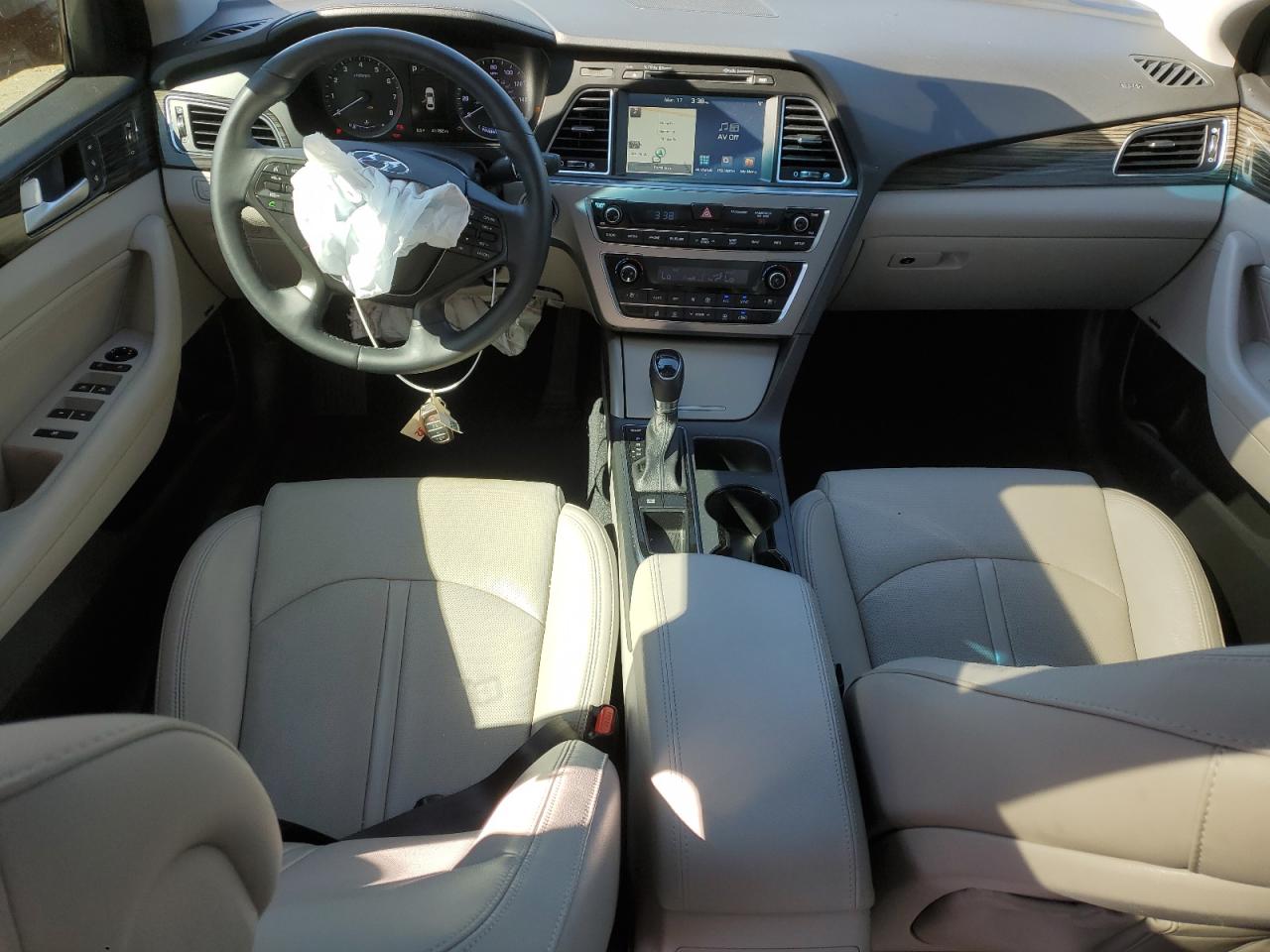 2015 Hyundai Sonata - Image 8