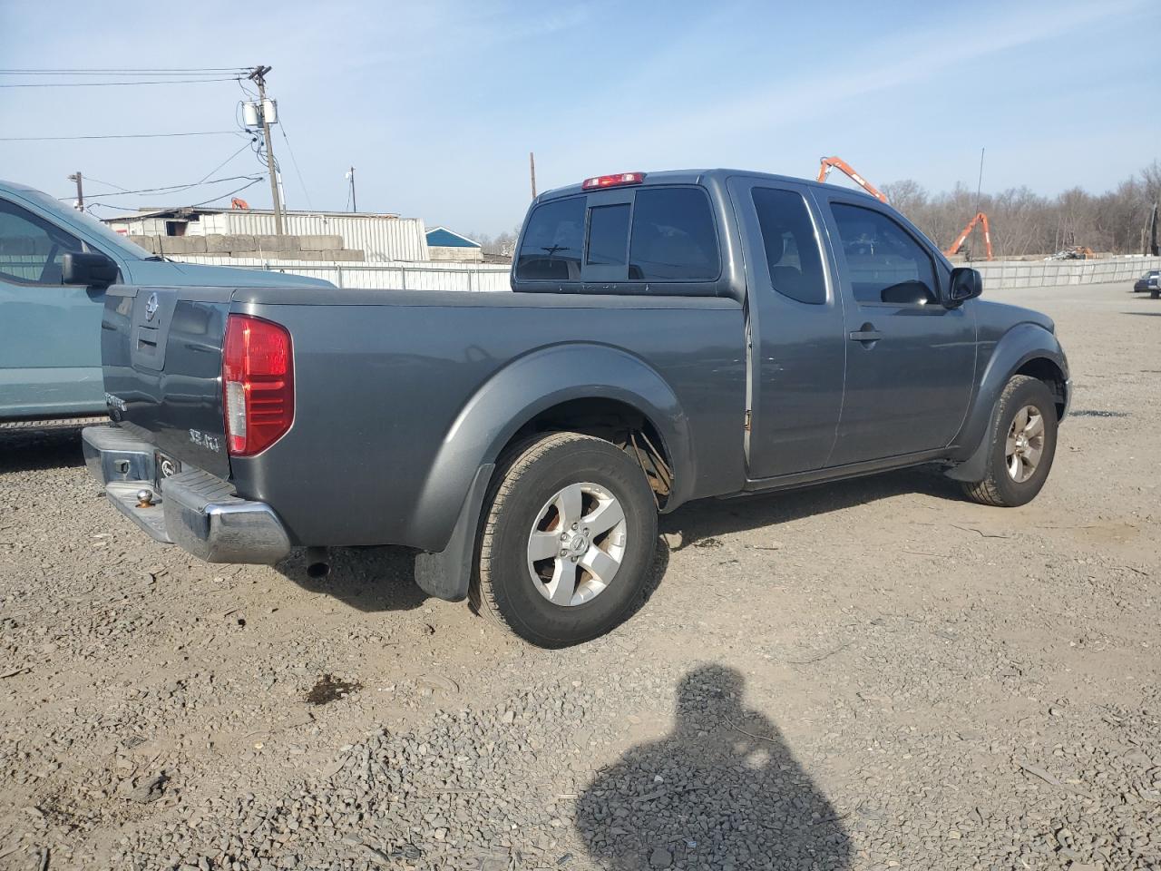 2009 Nissan Navara (Frontier) - Image 3