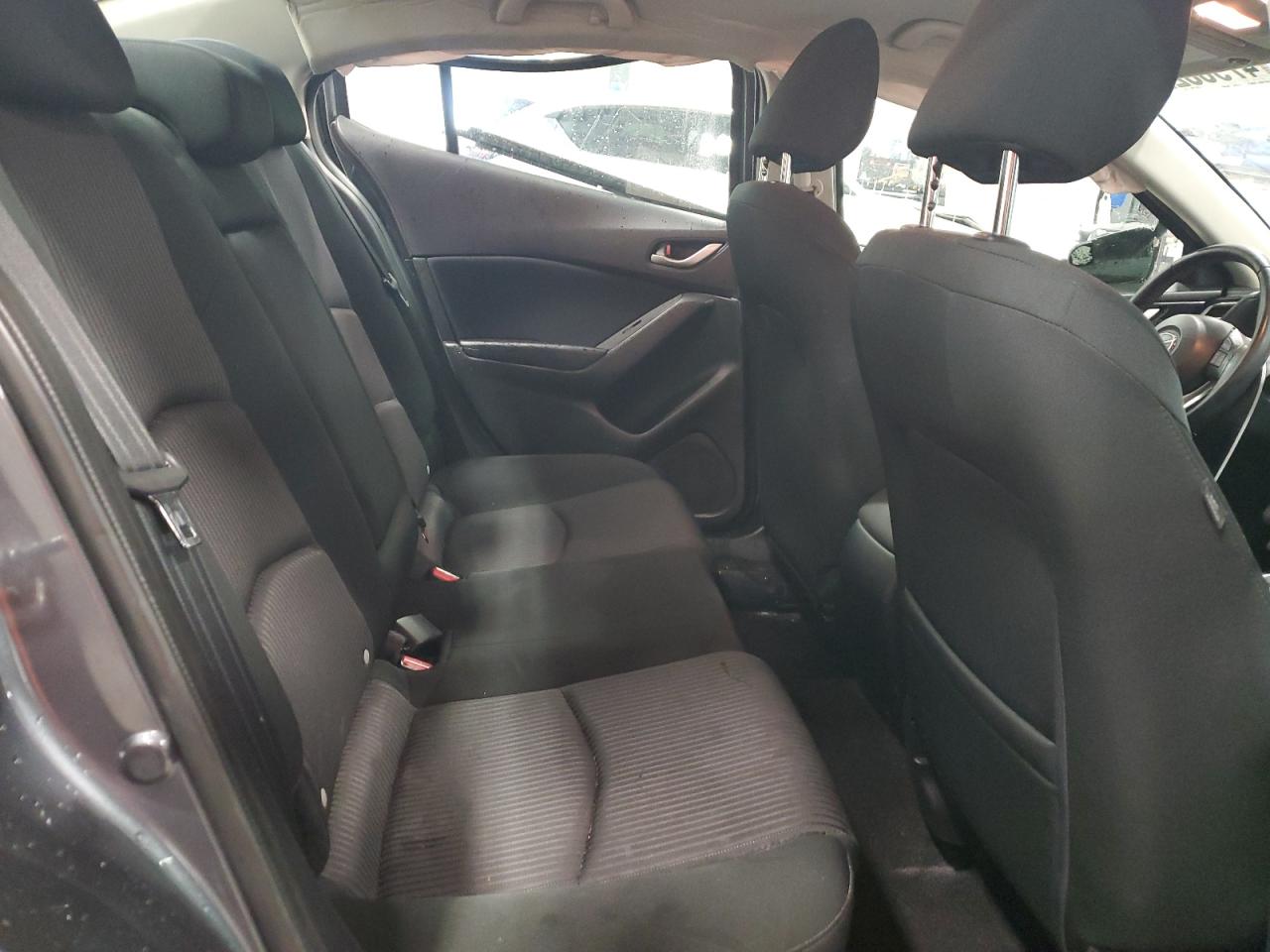 2015 Mazda 3 - Image 10