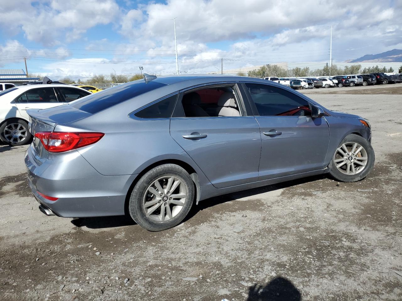 5NPE24AF3GH266300 HYUNDAI SONATA 2016