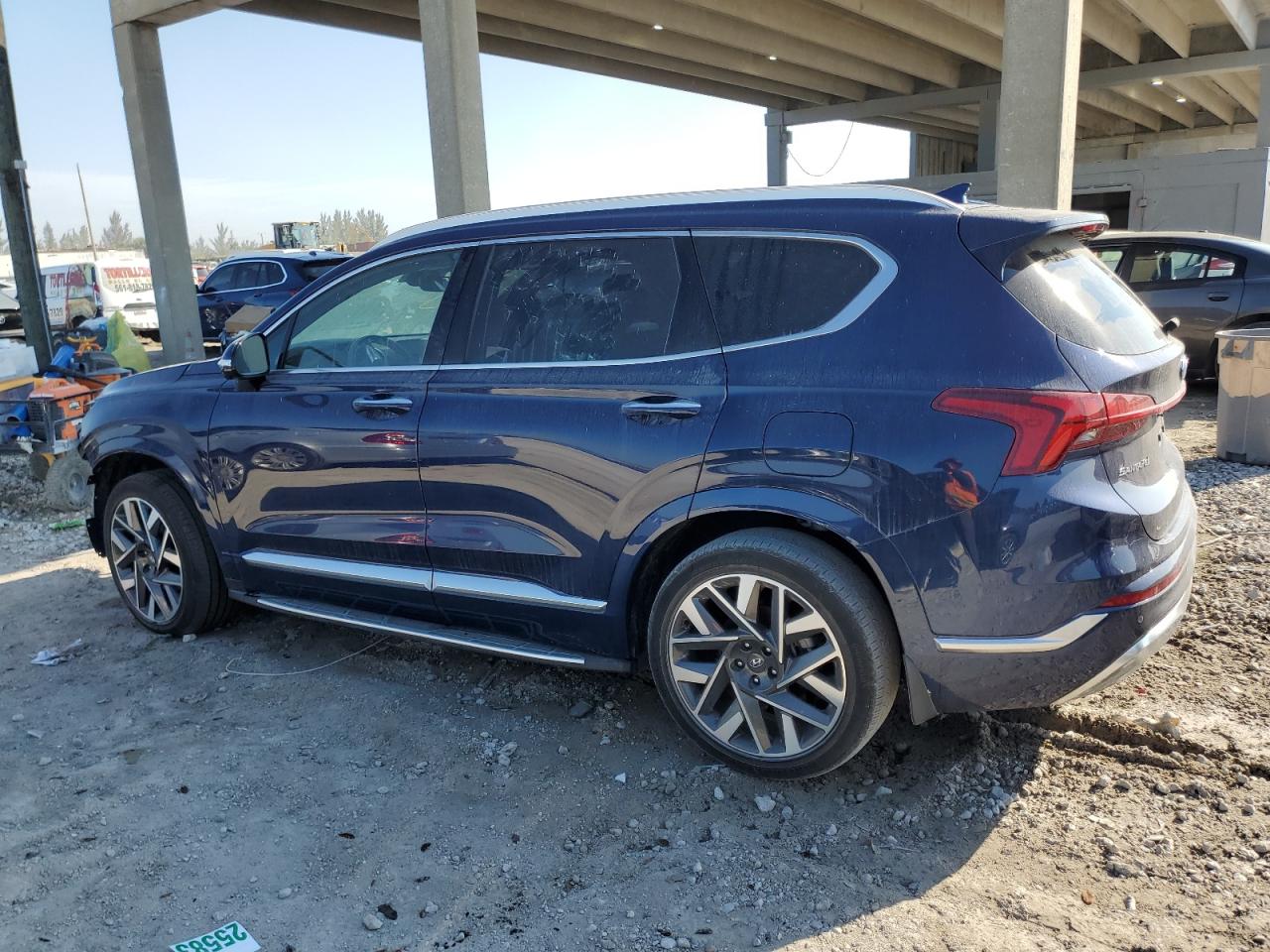 2023 Hyundai Santa Fe - Image 2
