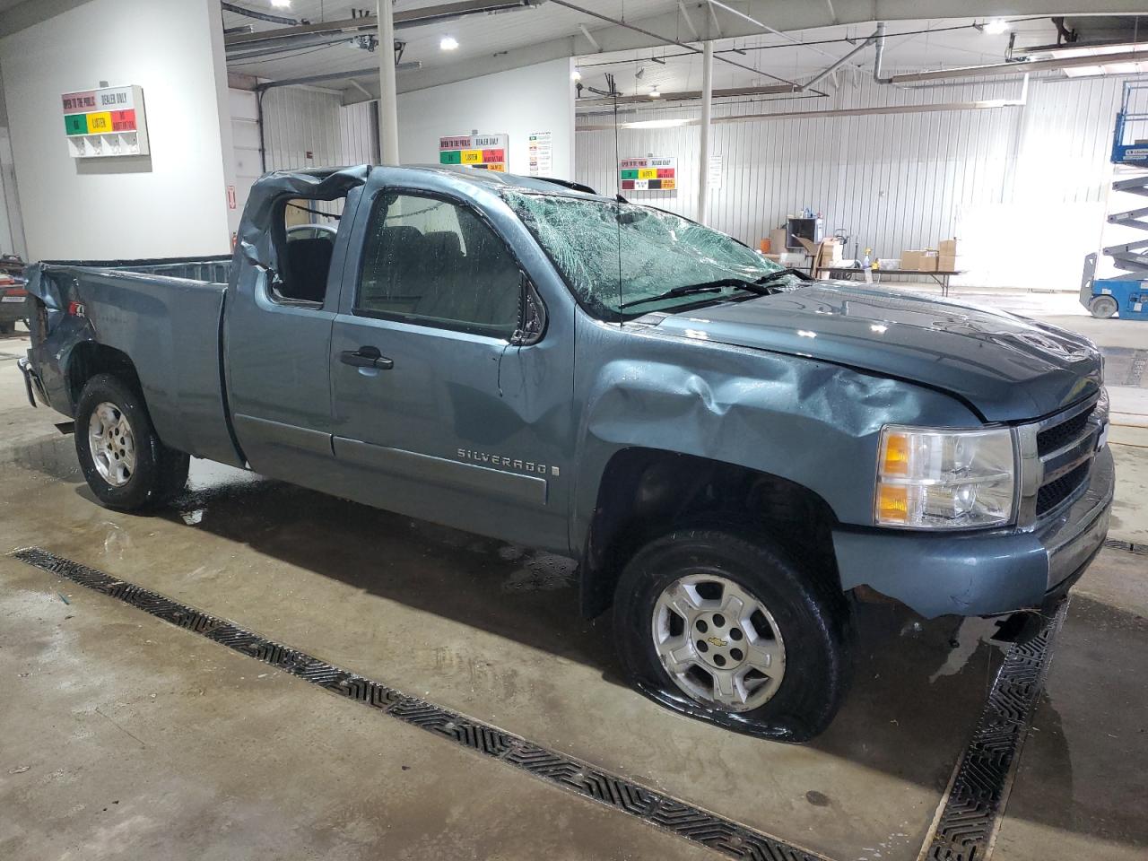 2008 Chevrolet Silverado - Image 4