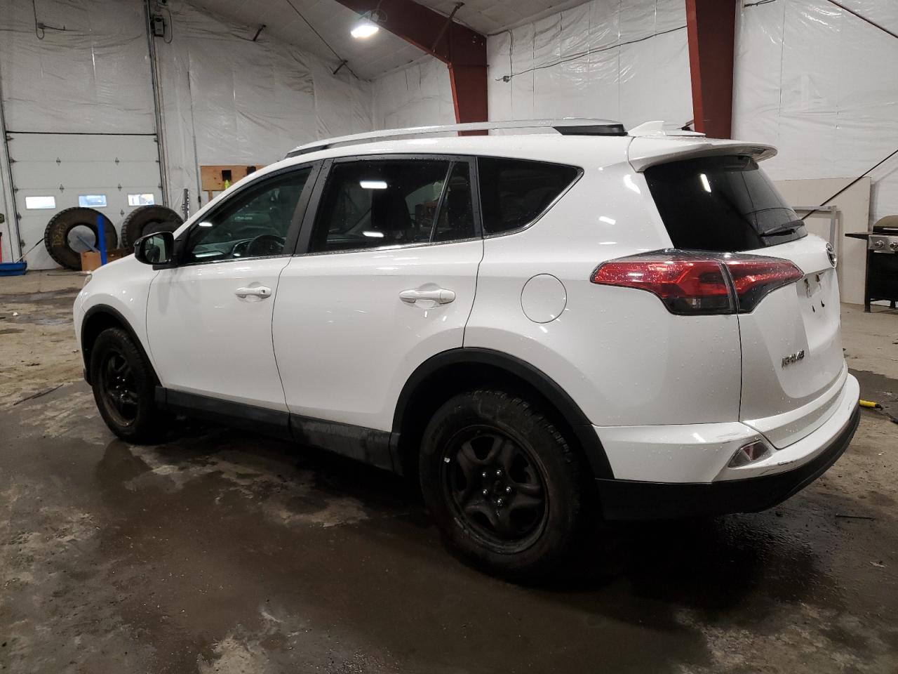2016 Toyota RAV 4 - Image 2