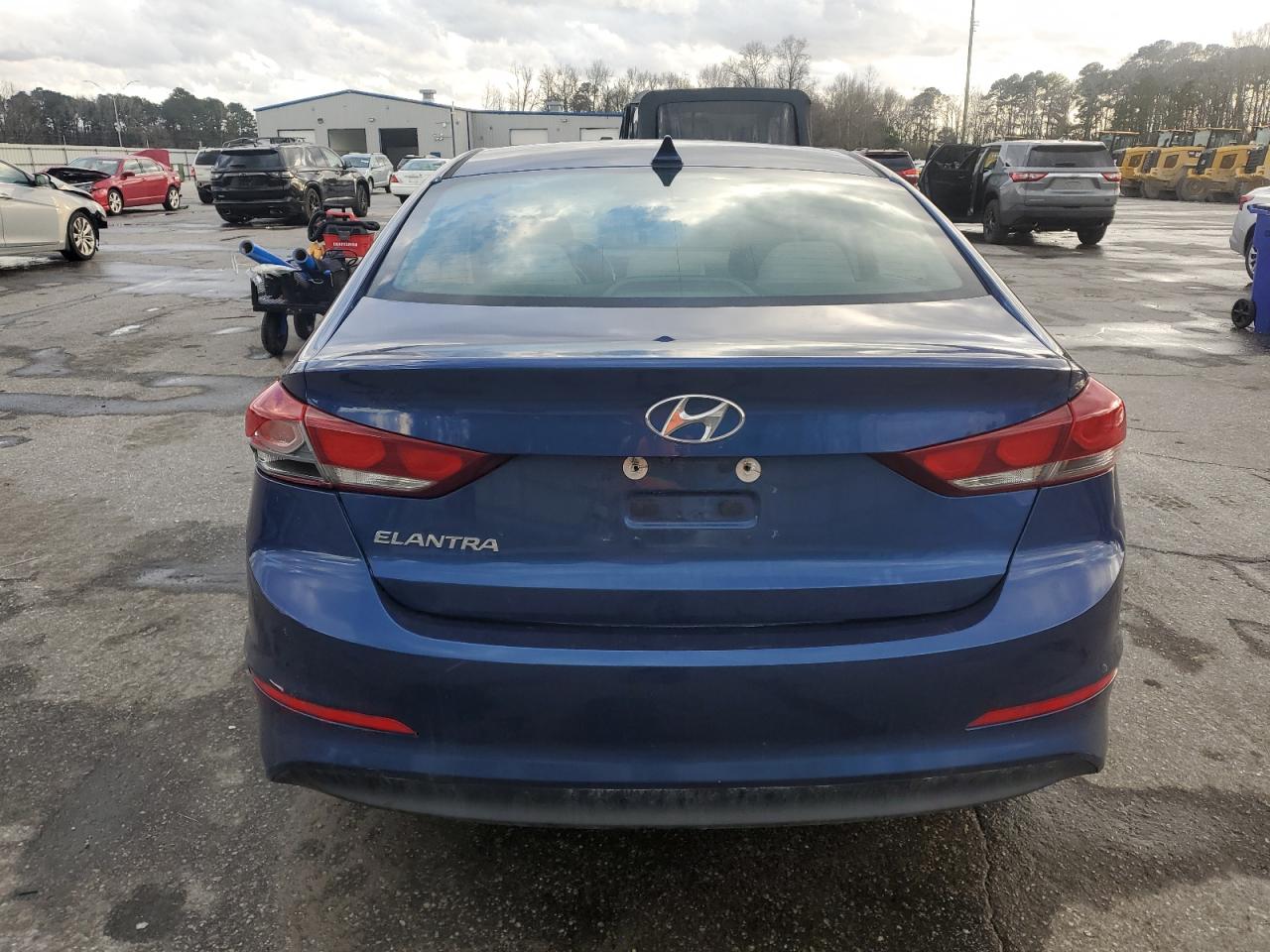 2018 Hyundai Elantra - Image 6