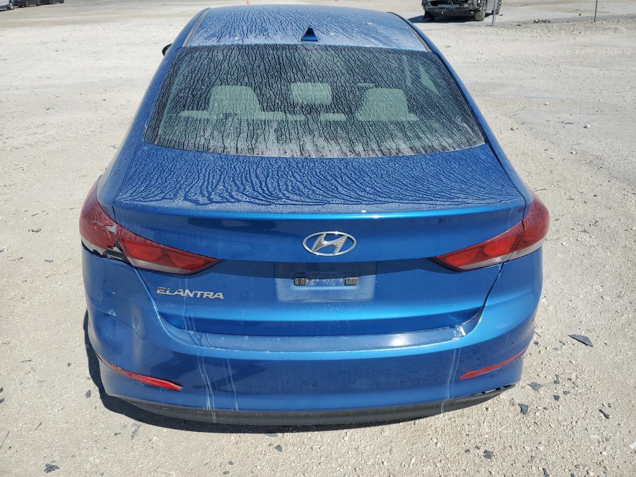 2017 Hyundai Elantra - Image 6