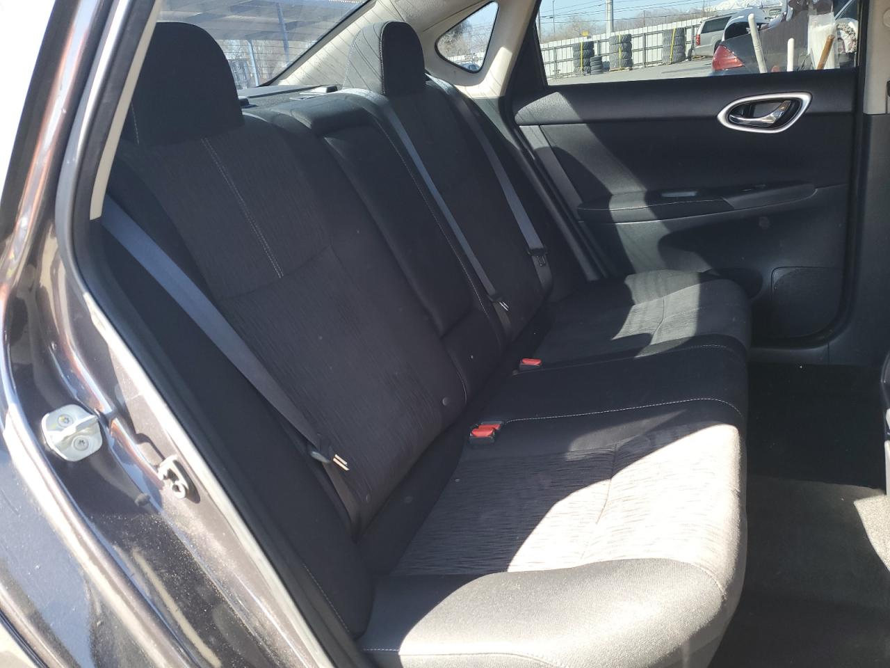2015 Nissan Sentra - Image 10
