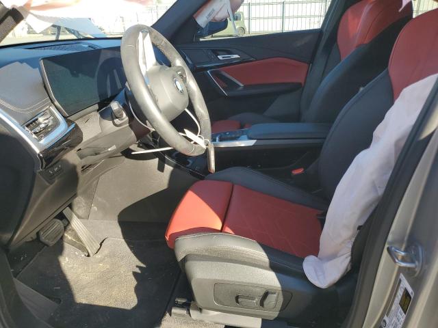  BMW X1 2024 Srebrny