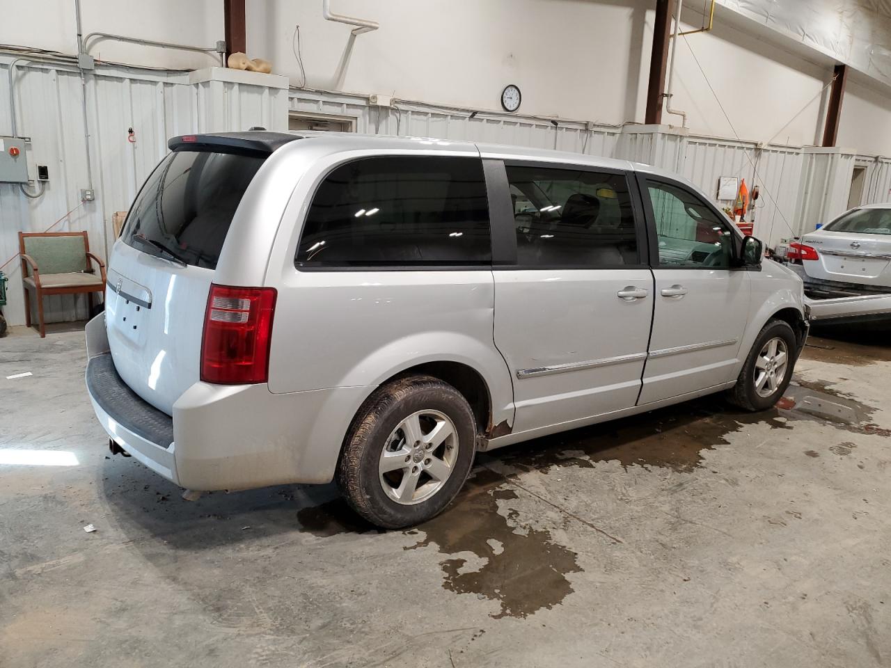 2008 Dodge Caravan - Image 3