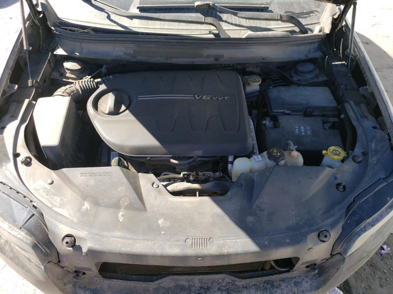 2019 Jeep Grand Cherokee - Image 12