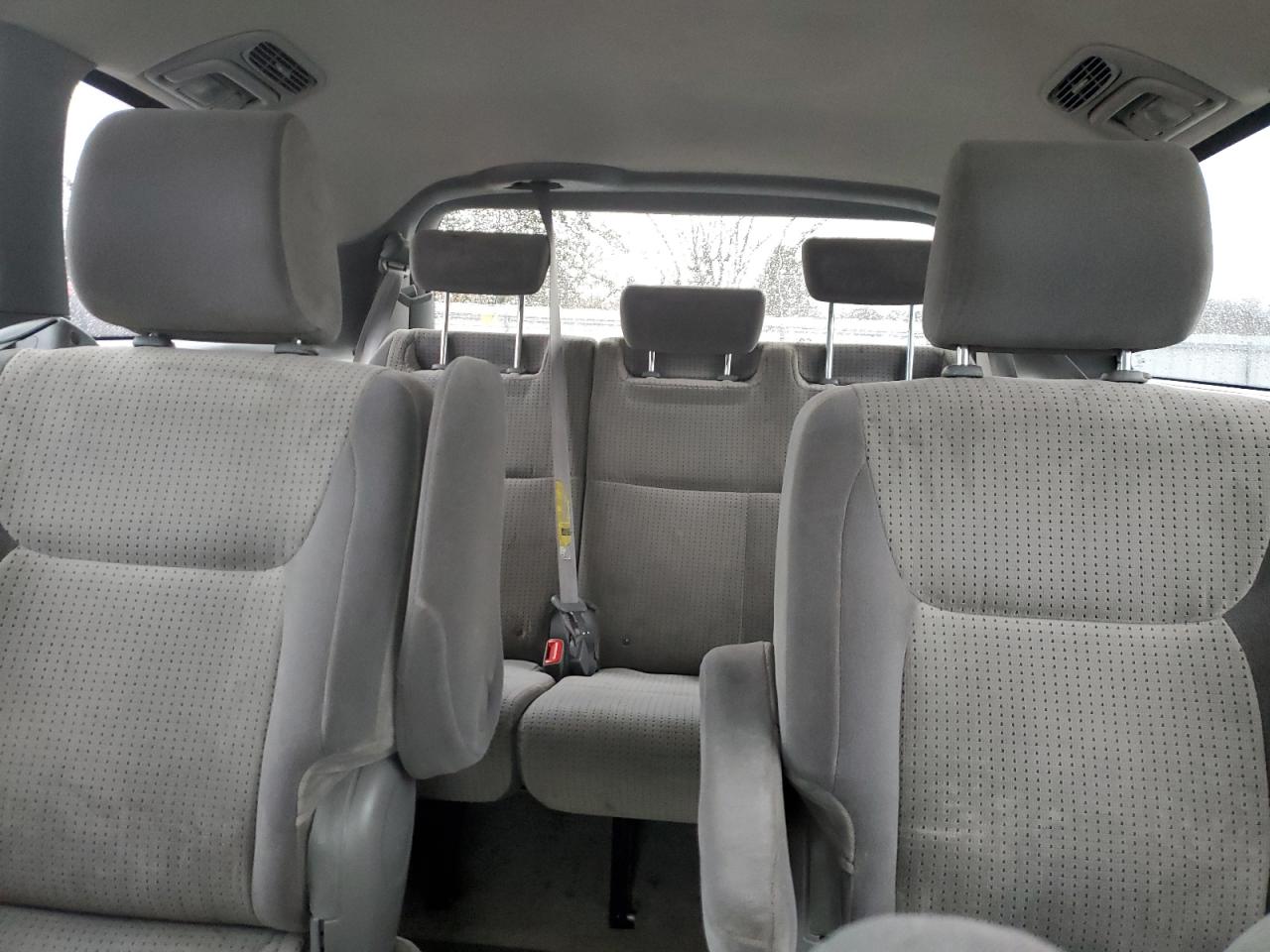 2009 Toyota Sienna - Image 10