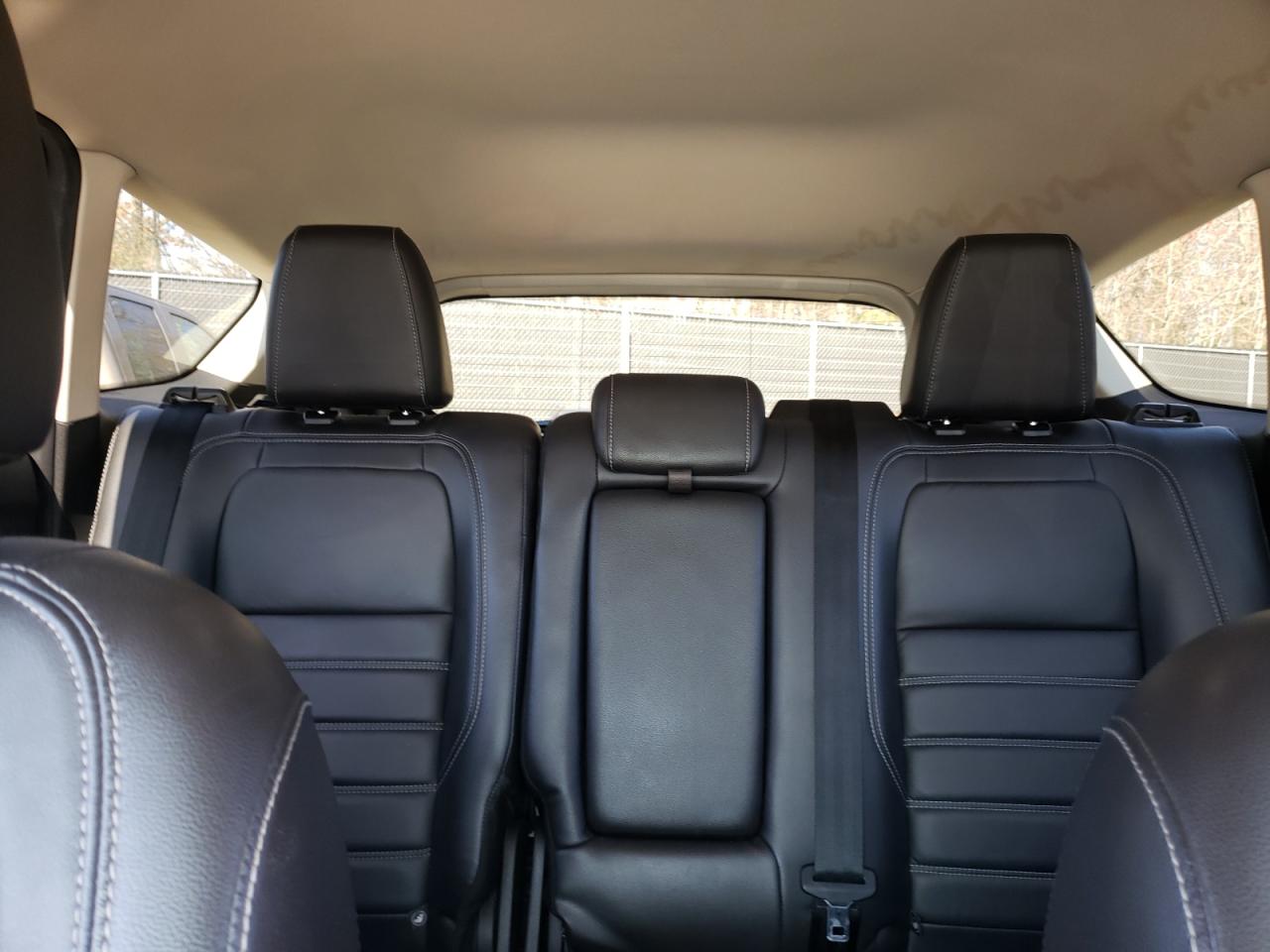 1FMCU0J94HUD38127 FORD ESCAPE 2017