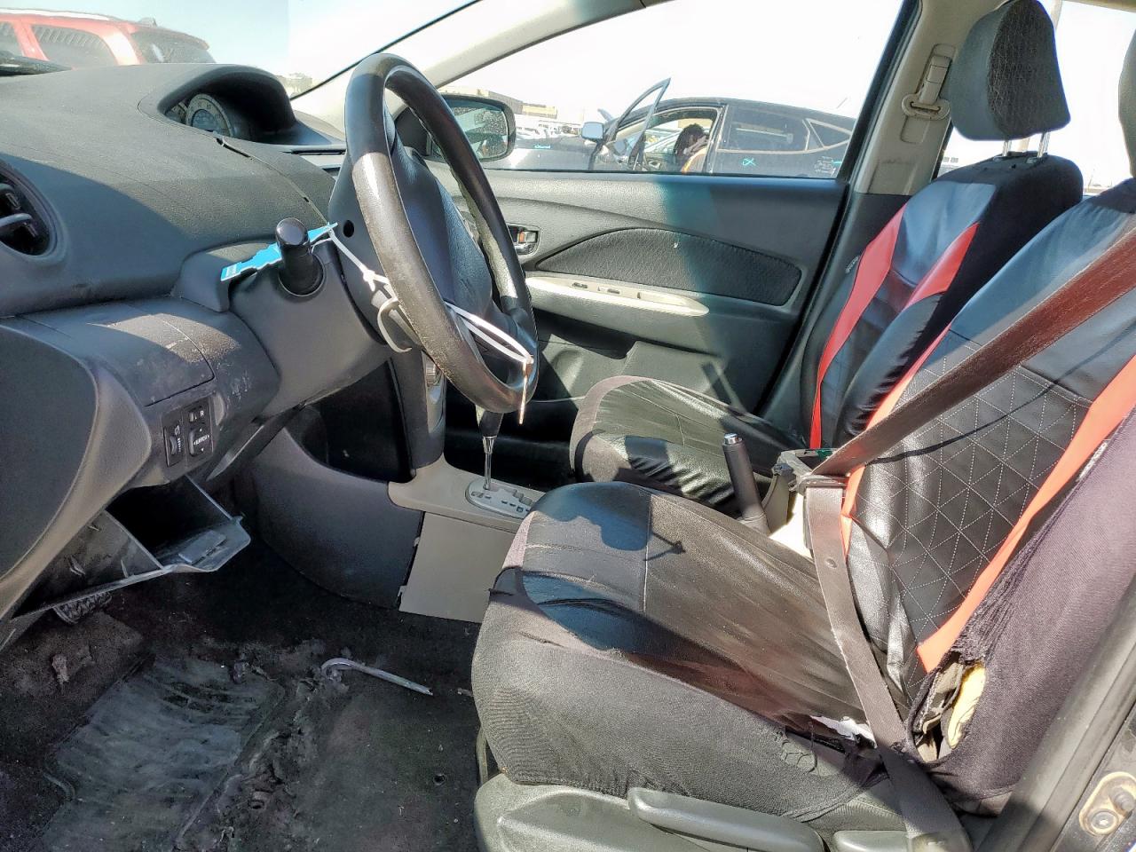 2008 Toyota Yaris VIN: JTDBT923284026826 Lot: 49808705