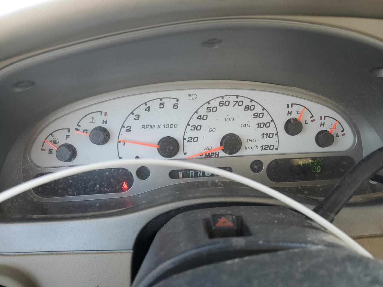2005 Ford Explorer - Image 9