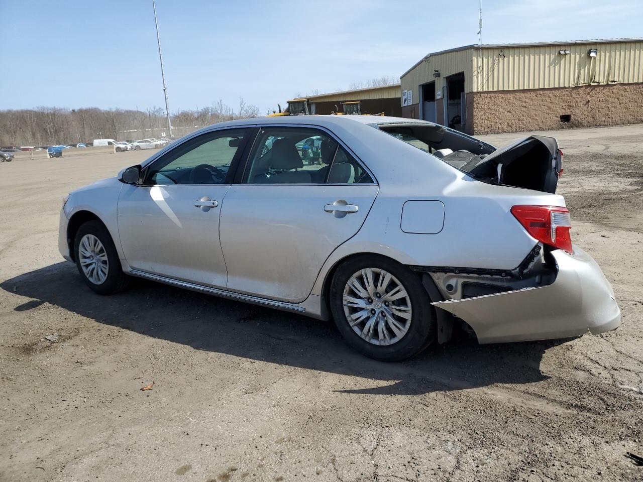 2014 Toyota Camry - Image 2