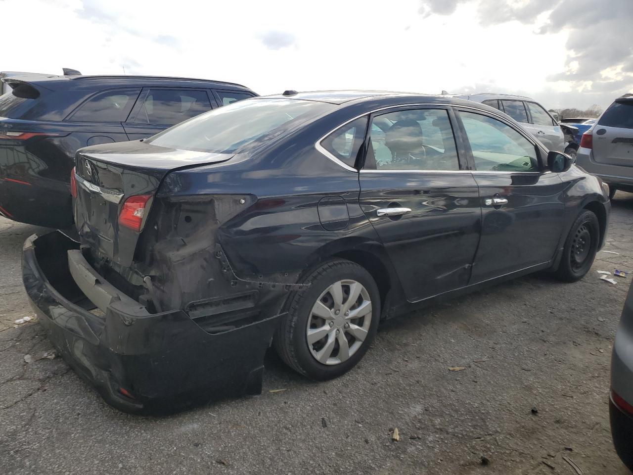 2017 Nissan Sentra - Image 3