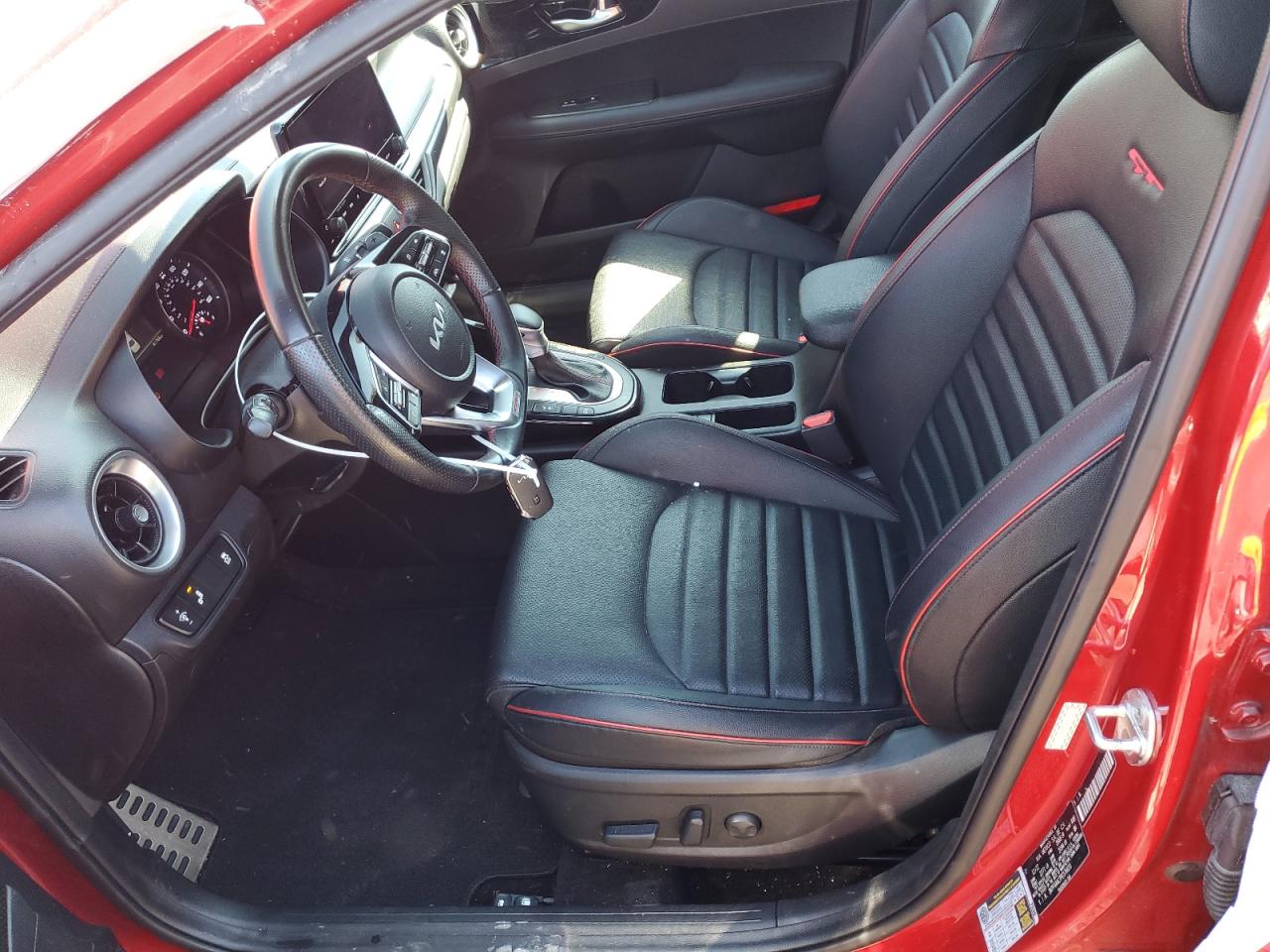 2023 Kia Forte - Image 7
