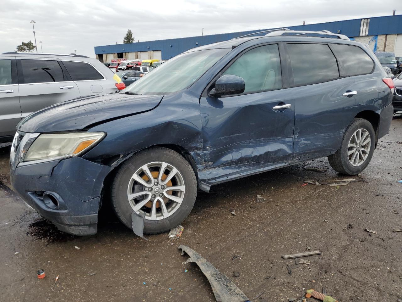 2013 Nissan Pathfinder - Image 1