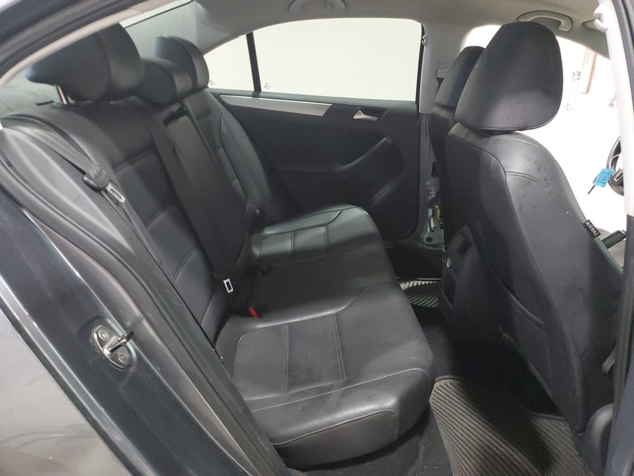 2014 Volkswagen Jetta - Image 10