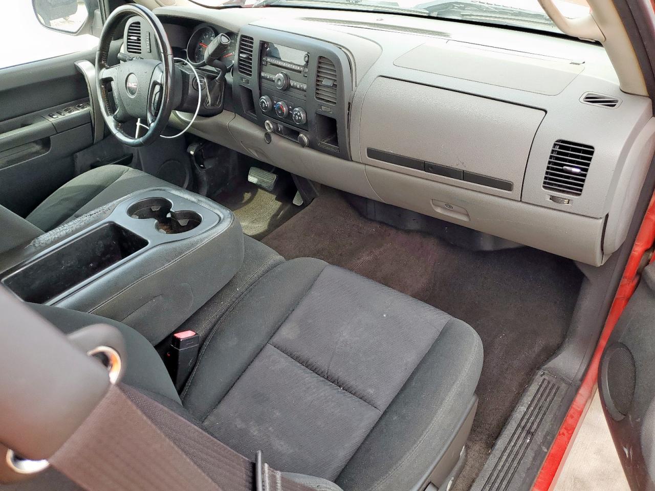 2011 GMC Sierra - Image 8
