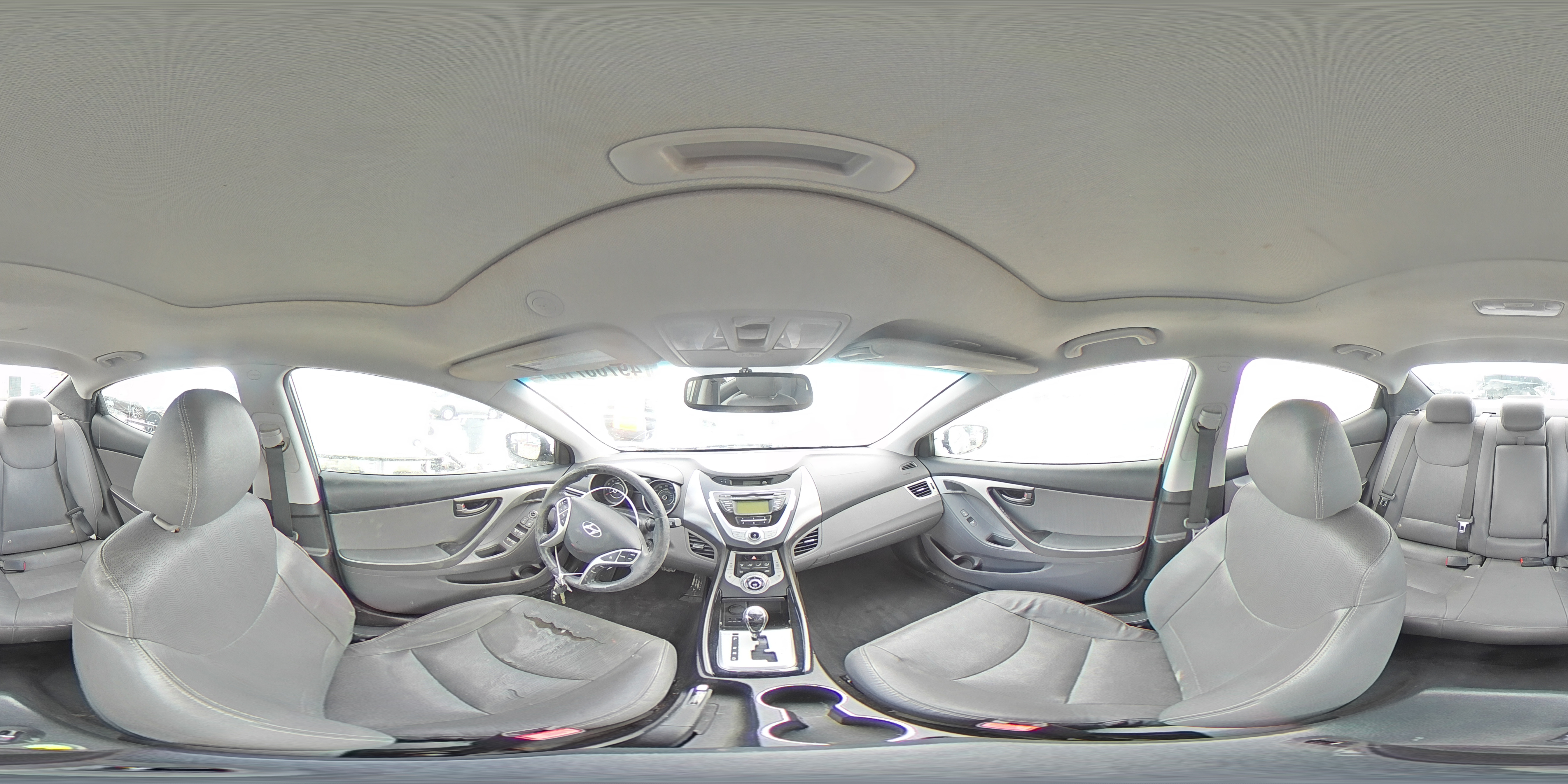 2012 Hyundai Elantra - Image 14