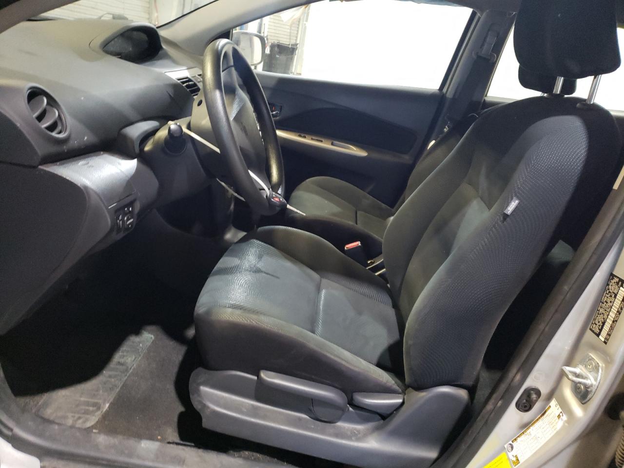 2010 Toyota Yaris - Image 7