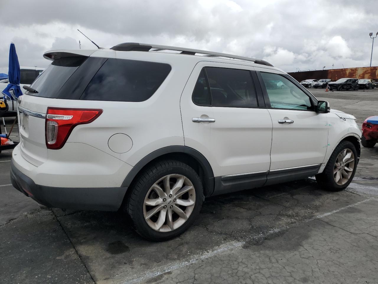 2013 Ford Explorer - Image 3