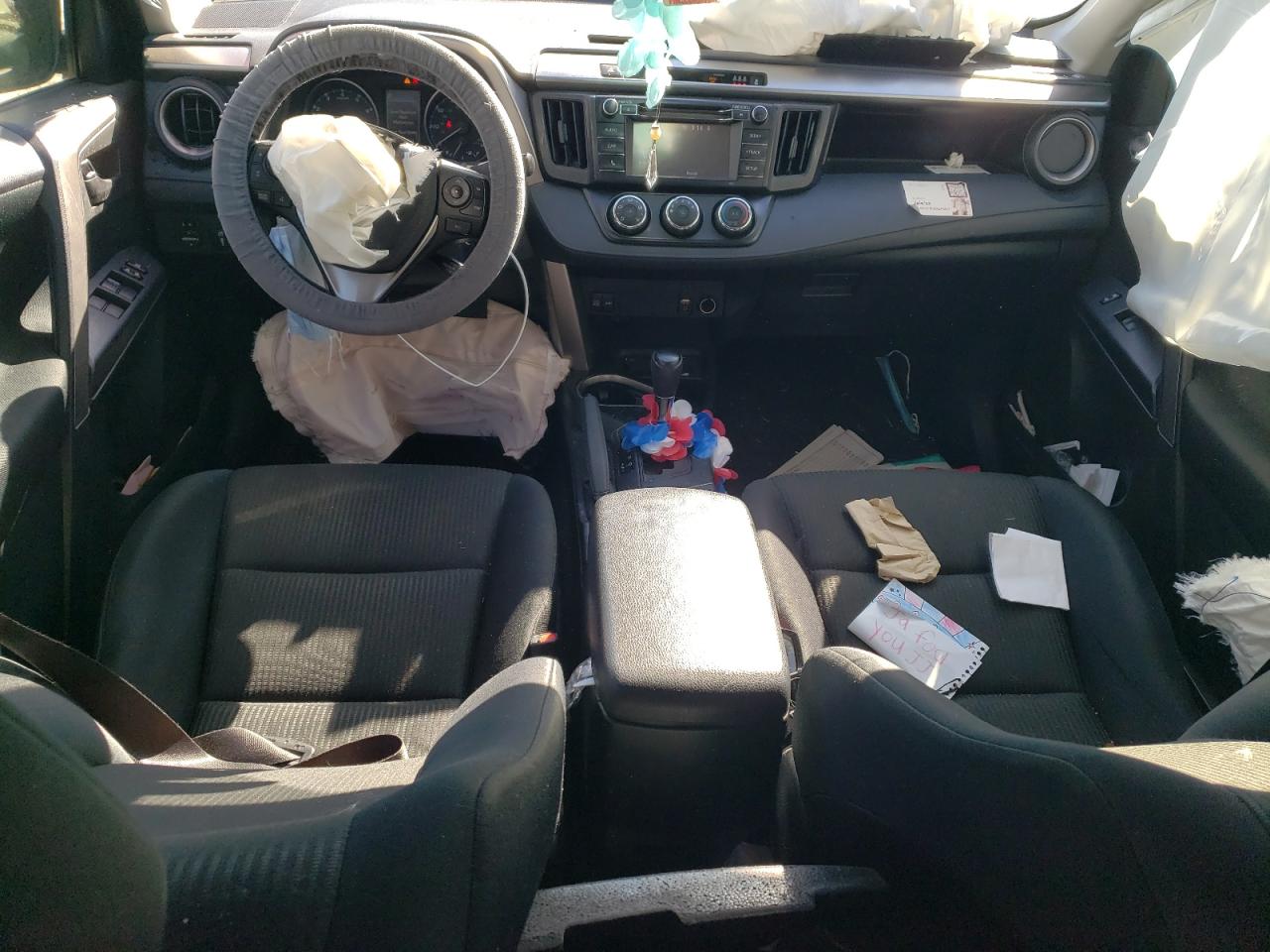 2018 Toyota RAV 4 - Image 8