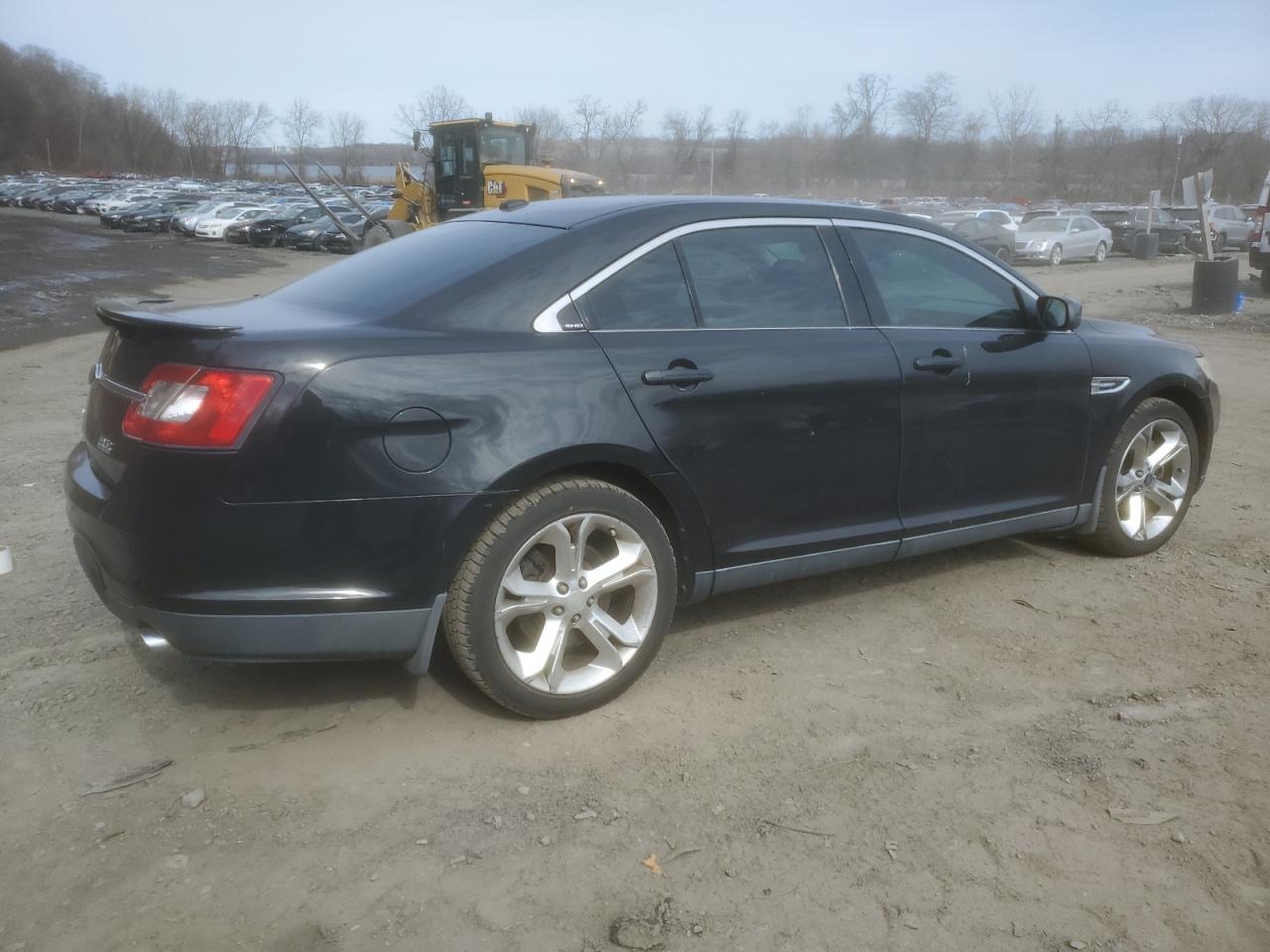 2010 Ford Taurus - Image 3
