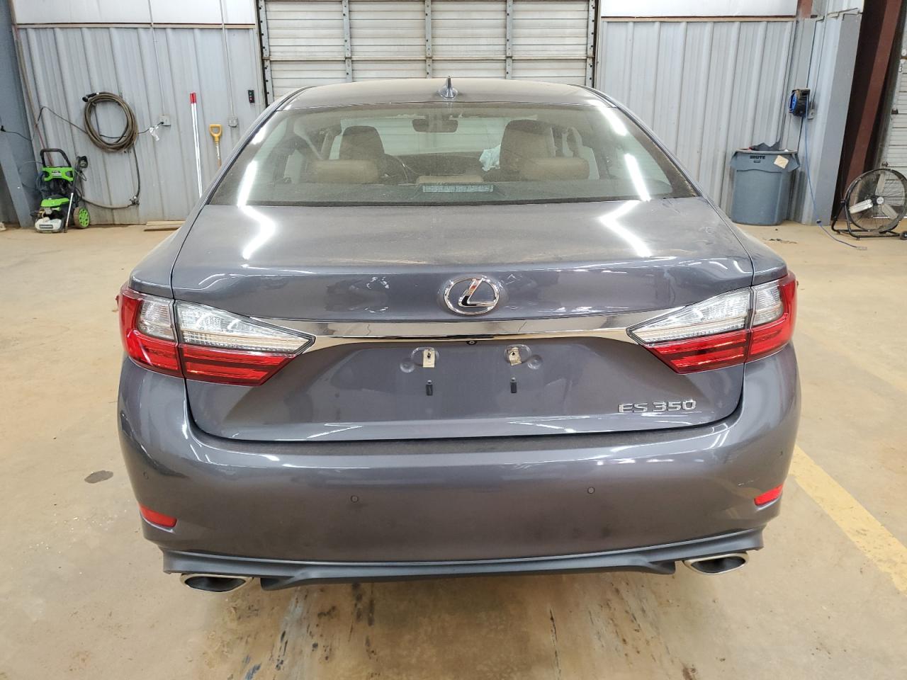 2016 Lexus ES - Image 6