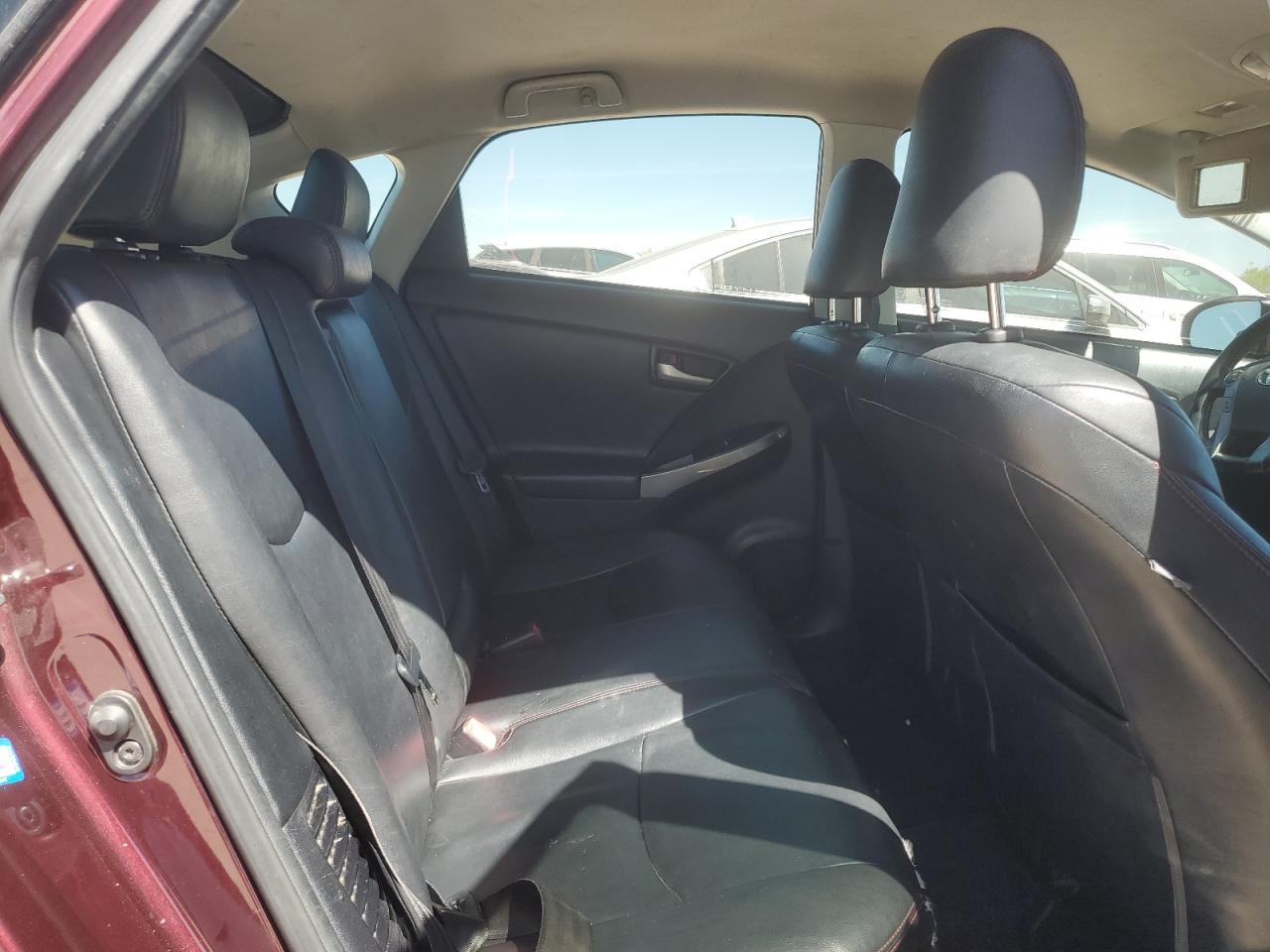 2013 Toyota Prius - Image 10