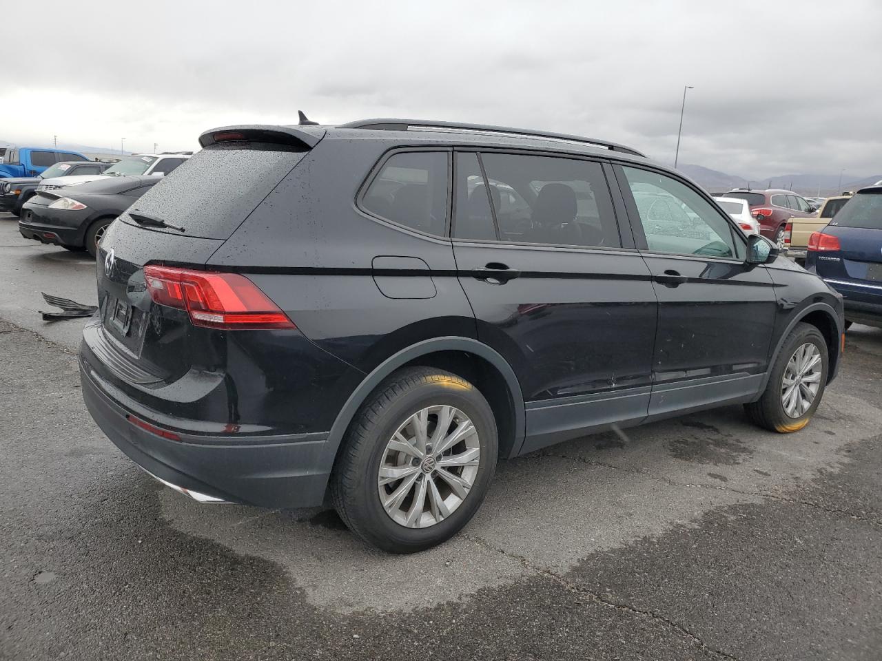 2020 Volkswagen Tiguan - Image 3