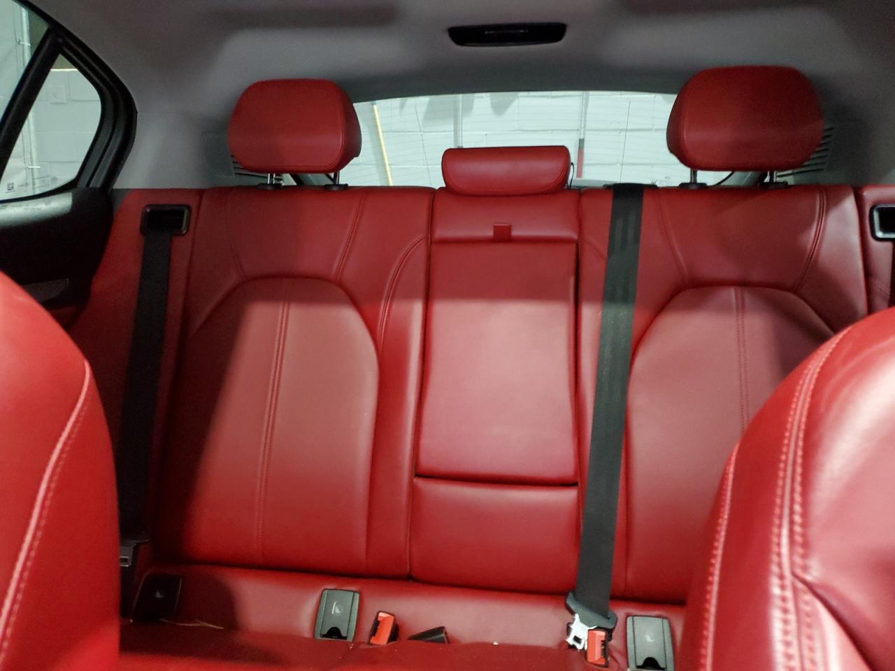 2019 Alfa Romeo Stelvio - Image 10