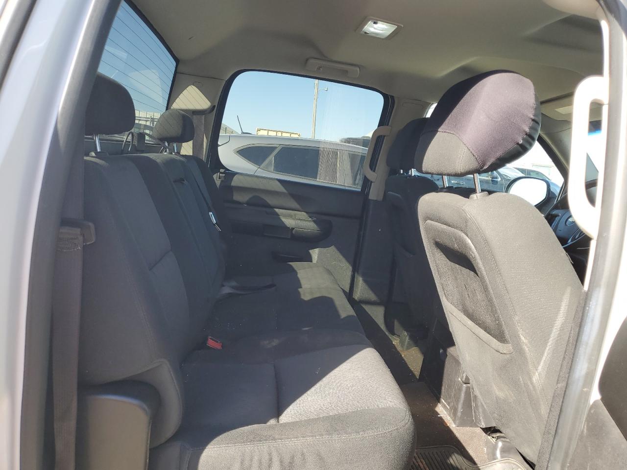 2013 Chevrolet Silverado - Image 10