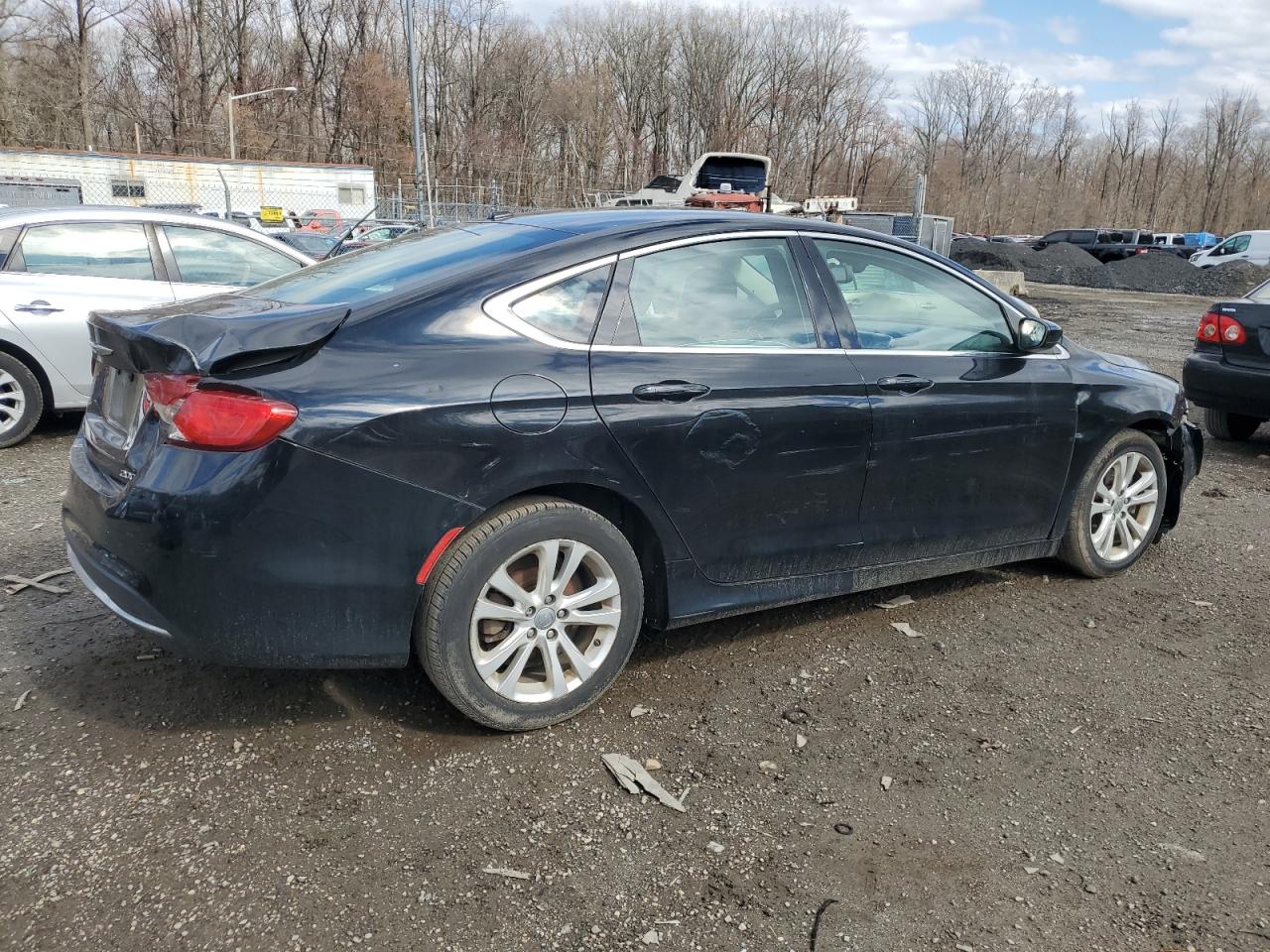 2015 Chrysler 200 - Image 3