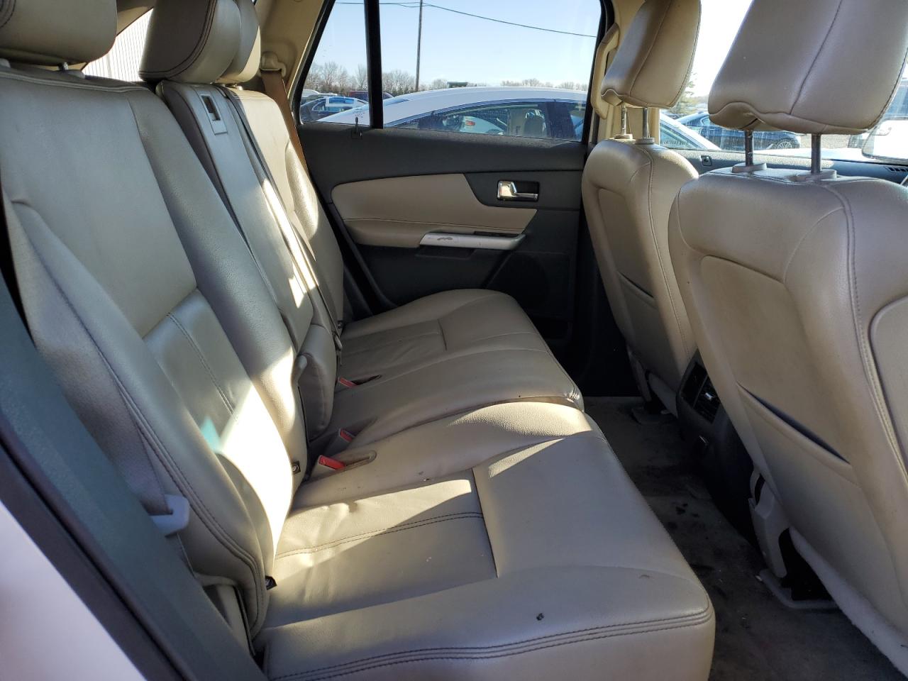 2012 Ford Edge - Image 11